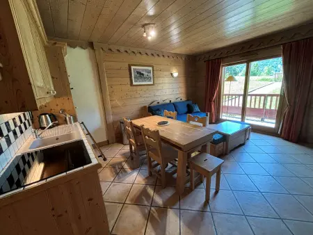 3 pièces pied de pistes, piscine chauffée et spa : photo 3