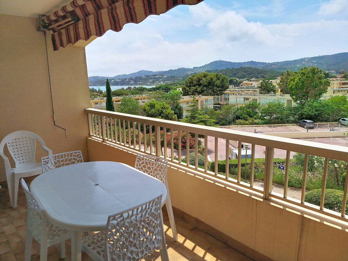 T2 climatisé 25 m² vue mer à Bormes-les-Mimosas - Photo 2