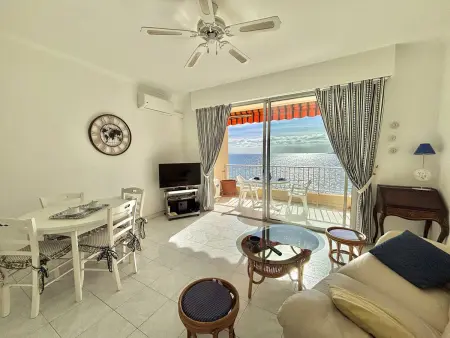 Location appartement à Ajaccio, Studio les pieds dans leau, climatisé, terrasse, Wi-Fi inclus à Ajaccio