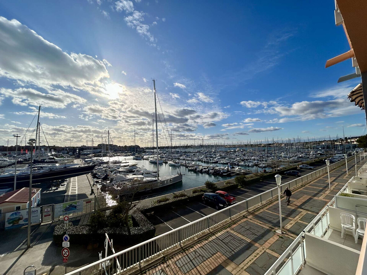 Appt 2 pièces + cabine, vue port, parking - Cap d'Agde - Photo 2