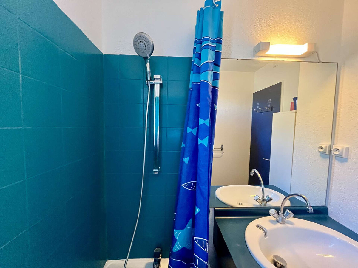 Appt 2 pièces + cabine, vue port, parking - Cap d'Agde - Photo 13
