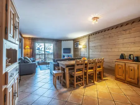 Location appartement à Saint Martin de Belleville, Appartement cosy avec piscines et spa, pied de pistes, 8 pers, cheminée, parking, animaux admis