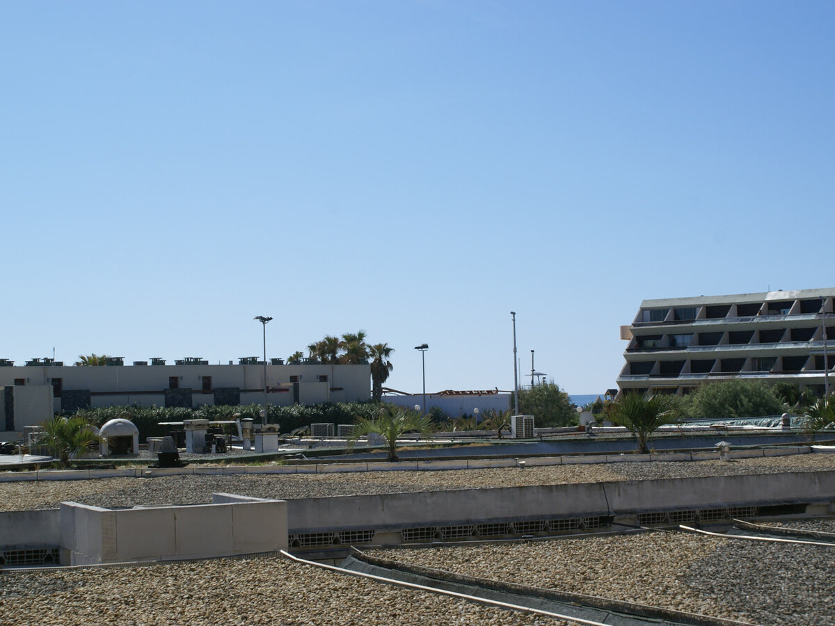 Studio climatisé 1er étage avec grande terrasse à Cap d'Agde - Photo 1
