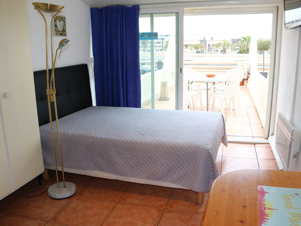 Studio climatisé 1er étage avec grande terrasse à Cap d'Agde - Photo 3