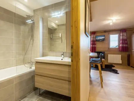 Appartement rénové Méribel, accès direct aux pistes : photo 8