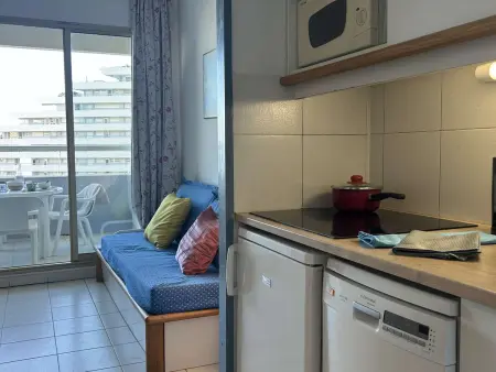 Studio bord de mer Villeneuve-Loubet, parking privé : photo 12