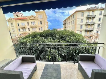 Location appartement à Ajaccio, Appartement 3 pièces, climatisé, 6 couchages, centre-ville dAjaccio, à 600m de la plage du Trottel