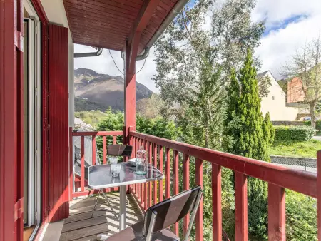 Location appartement à Cauterets, Appartement 32 m² avec balcon, proche télécabine et commodités, entièrement équipé, centre Cauterets