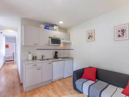 Appartement 32 m² centre Cauterets, balcon EST et cave à skis : photo 3