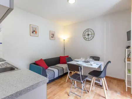 Appartement 32 m² centre Cauterets, balcon EST et cave à skis : photo 5