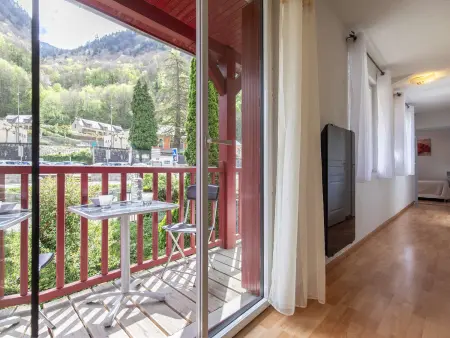 Appartement 32 m² centre Cauterets, balcon EST et cave à skis : photo 6