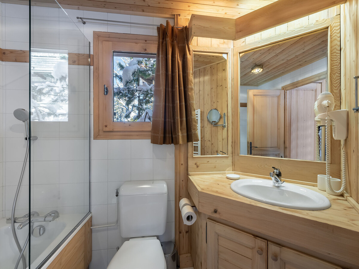 Appartement 65 m² rénové, 2 suites, poêle à bois à Megève - Photo 7