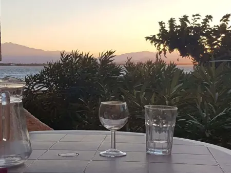 Location appartement à Le Barcarès, T2 calme avec terrasse et accès à la piscine au bord du lac