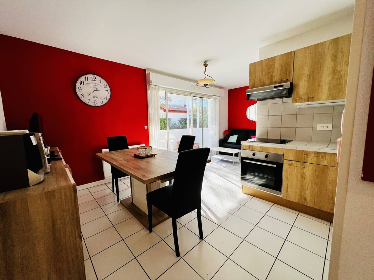 T1 Bis Cambo-les-Bains, rez-de-chaussée avec parking et terrasse - Photo 2