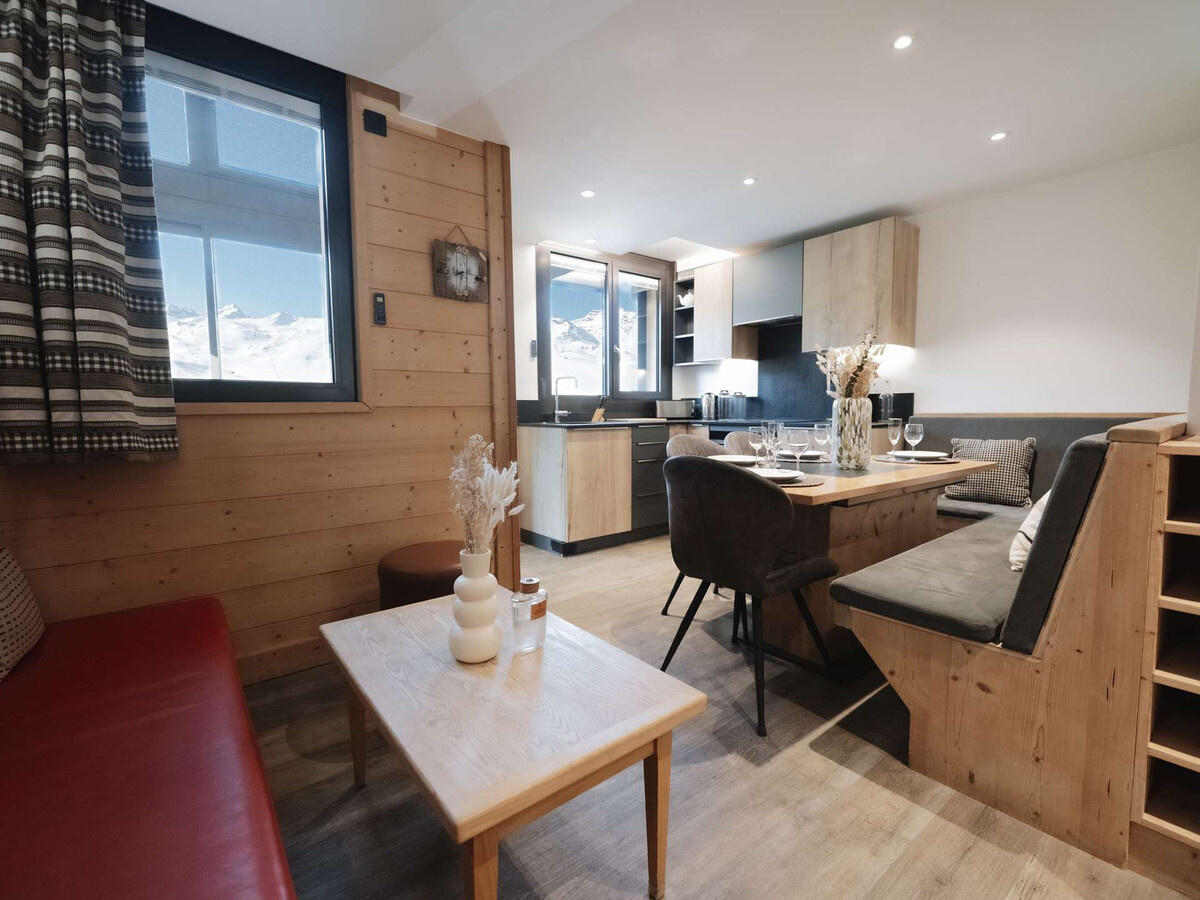 Duplex 4 ch rénové, balcon montagne, accès pistes 50m - Photo 4