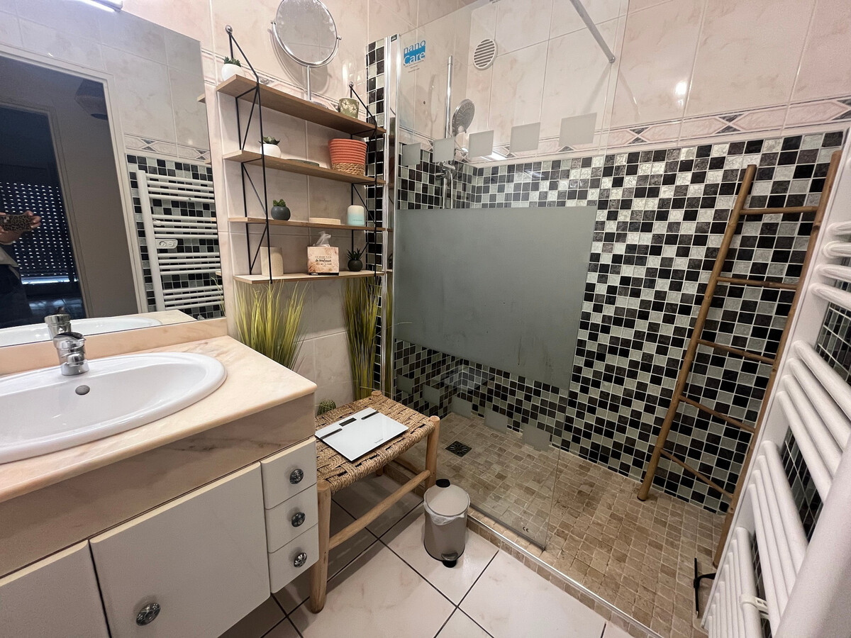 T3 75m² vue mer à Arcachon, parking privé - Photo 6