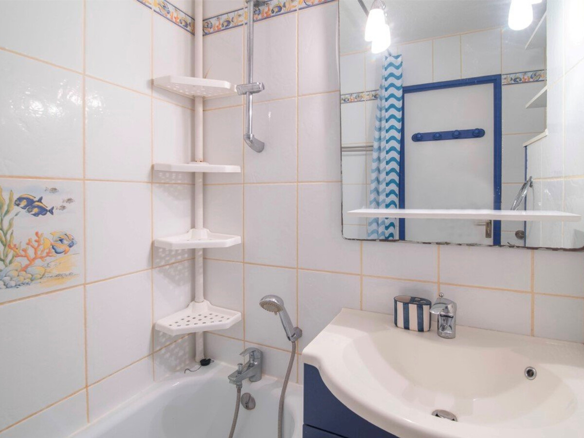 Studio cabine face marina à Saint-Cyprien, piscine été - Photo 11
