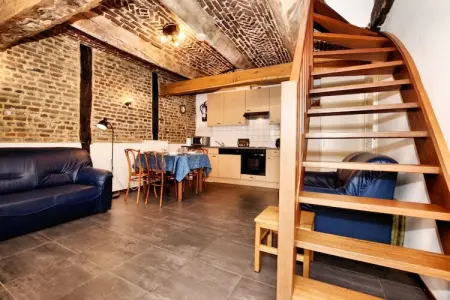 Location maison à Richelle, Maison de vacances historique avec terrasse privée, Richelle