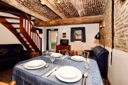 Hof van Aken, Maison de vacances historique avec terrasse privée, Richelle - Photo 1