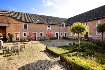 Hof van Aken, maison dans ferme classée à Richelle : photo 4