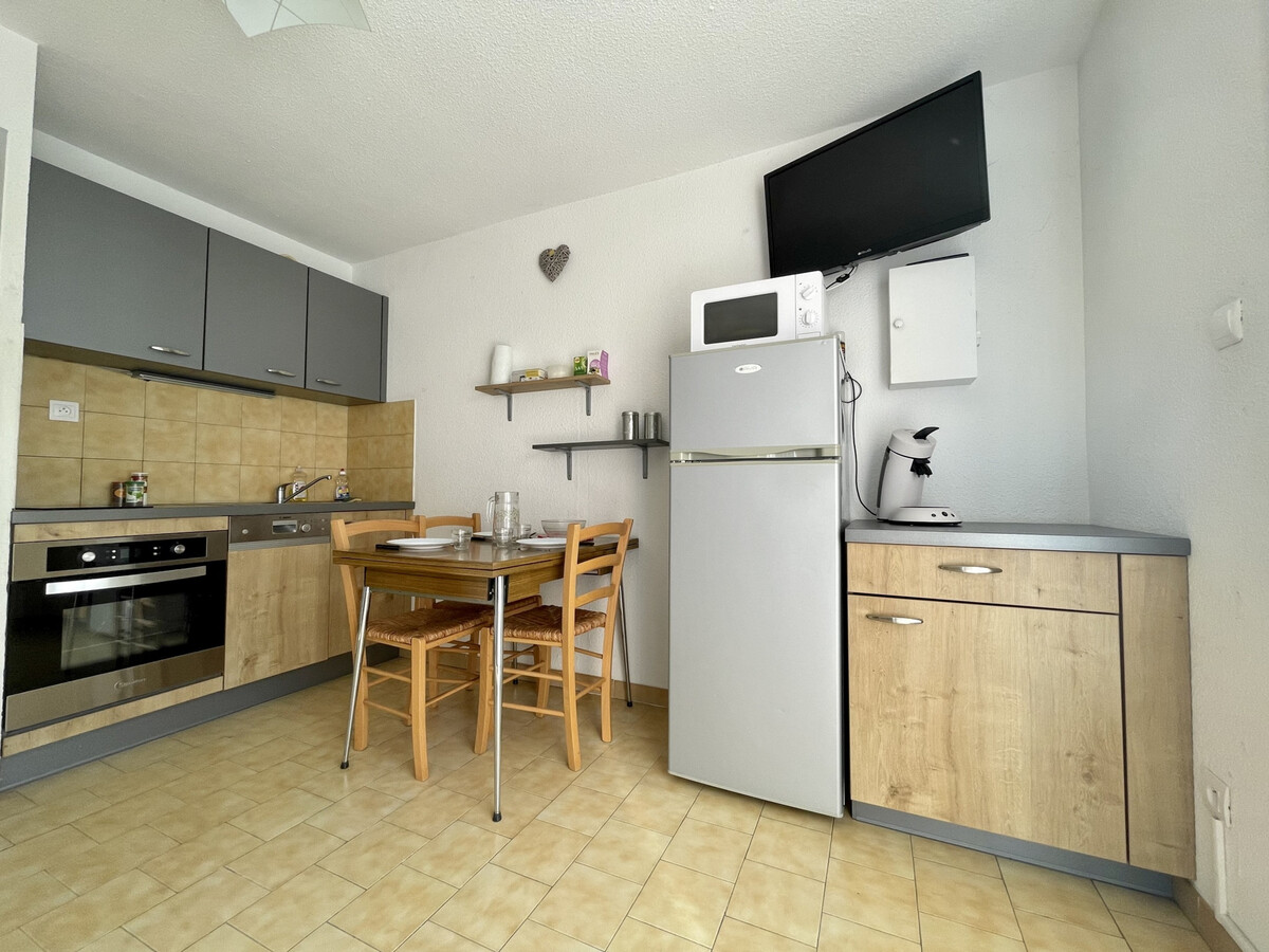 Appartement 30 m² climatisé, parking, 550 m plage - Photo 2