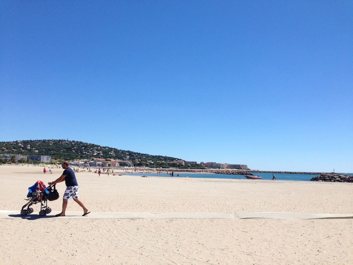 Appartement 30 m² climatisé, parking, 550 m plage - Photo 16