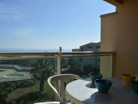 Location appartement à Saint Cyprien, Appartement en Front de Mer avec Piscine et Parking Privé - 2 Chambres pour 6 Personnes, Saint-Cyprien