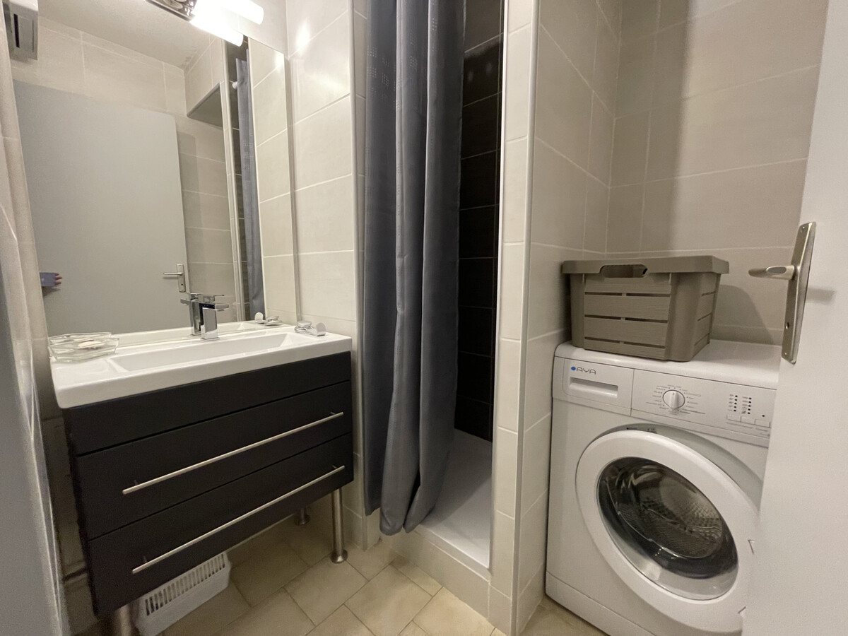 Appartement 30 m² à Sète, 500 m plage, terrasse privée - Photo 3