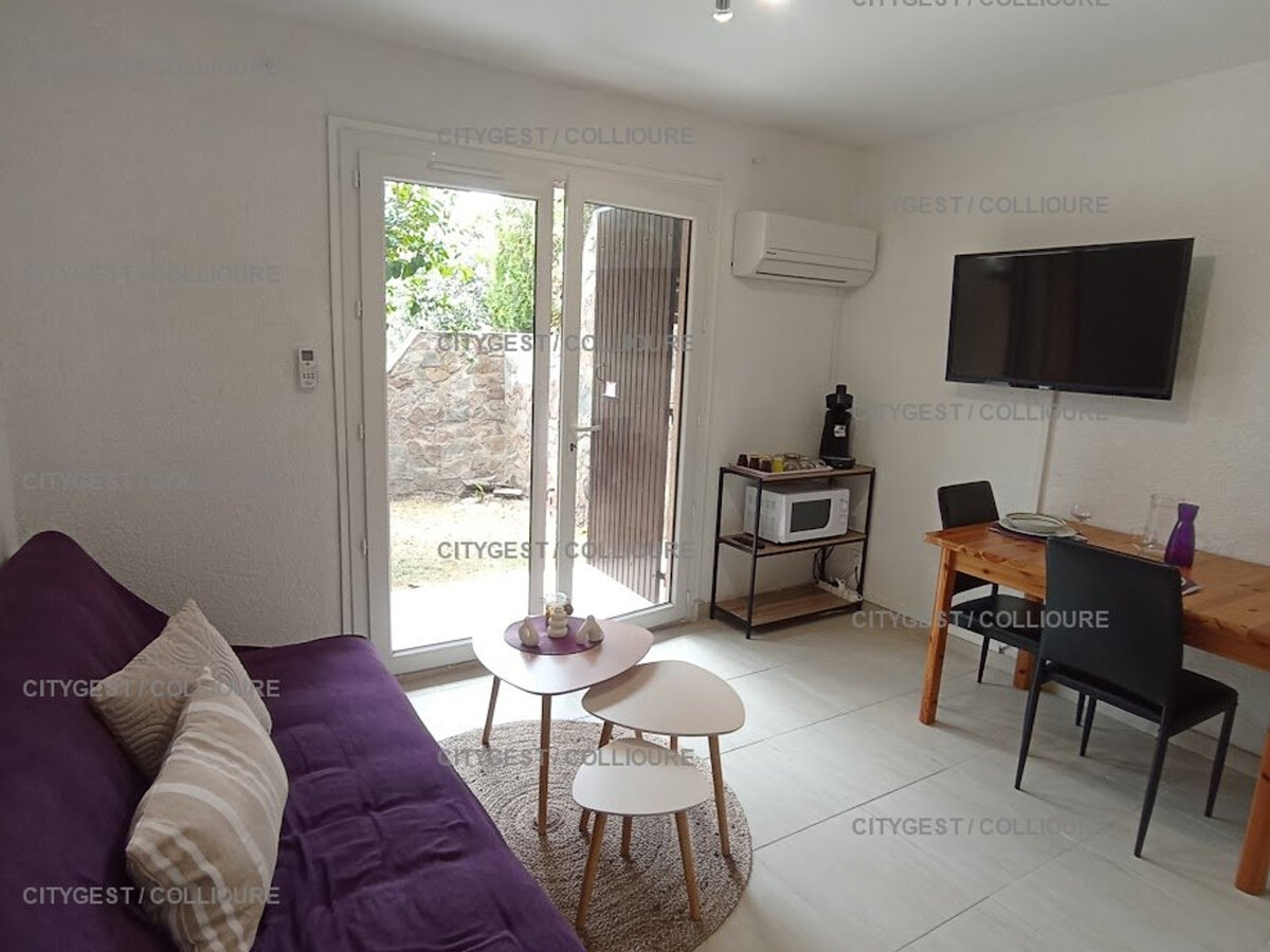 F2 Collioure avec terrasse, vue collines et parking privé - Photo 6