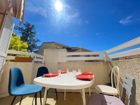 Location appartement à Sète, Appartement 2* à 500m de la plage avec parking privé