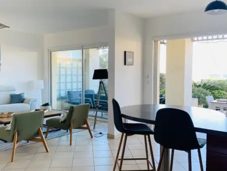Appartement 3 pièces vue mer à Lumio, 200m plage : photo 2