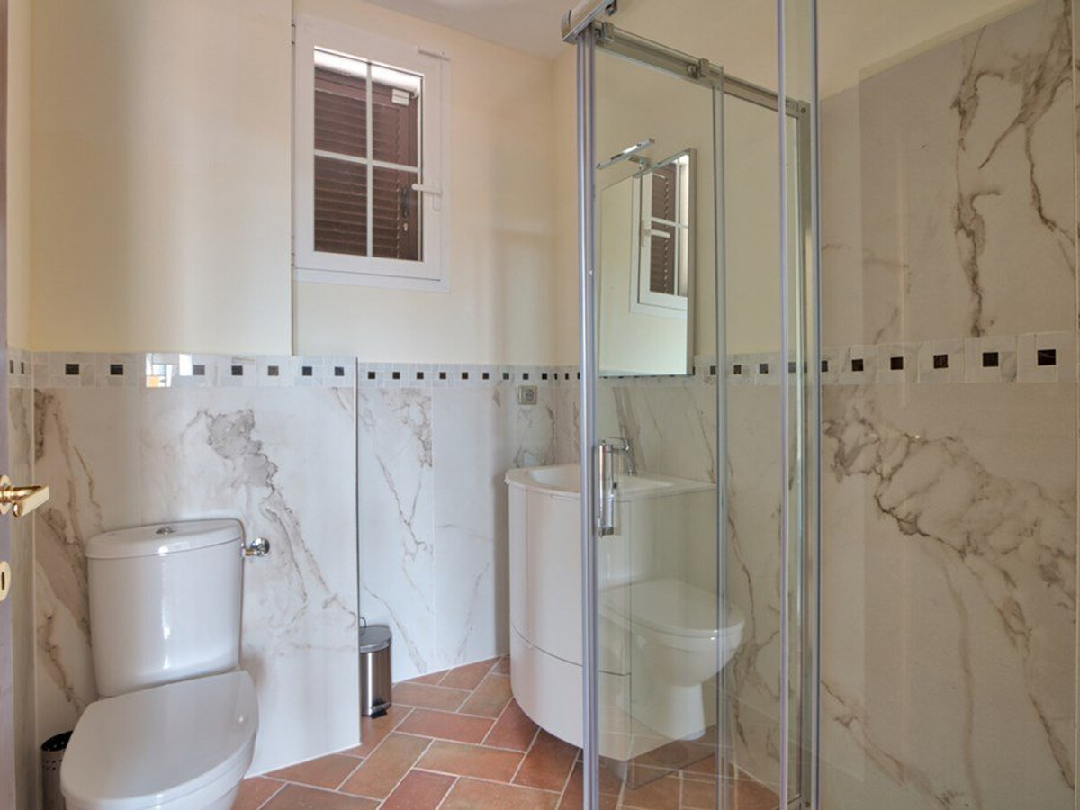 LA TOUR 1 : Appartement 3 chambres avec piscine à Ajaccio - Photo 11