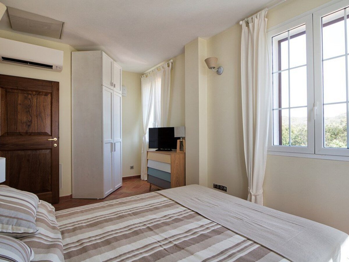 LA TOUR 2 - Appartement 4 chambres avec piscine à Ajaccio - Photo 16