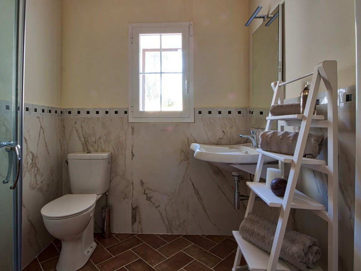 LA TOUR 3 : Appartement 2 chambres avec piscine à Ajaccio - Photo 12