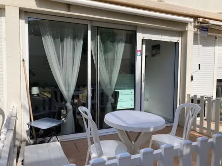 Location appartement à Cap d'Agde naturisme, Studio climatisé avec terrasse et piscine, proche plage, parking sécurisé - Agde