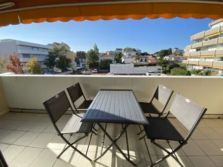 Location appartement à Arcachon, Charmant T2 avec Terrasse Sud, Accès Plage et Parking Sécurisé à Arcachon