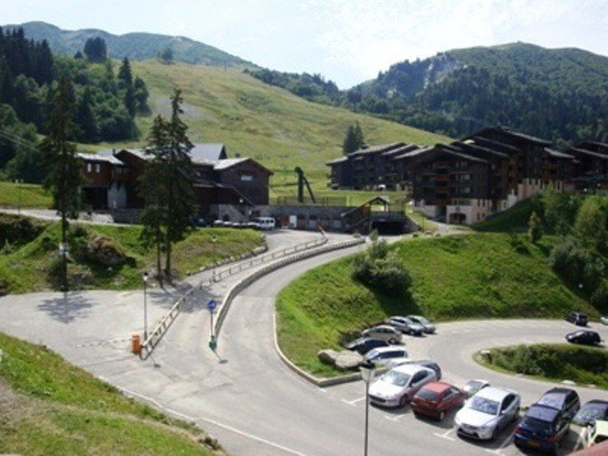Crève Cœur : 2 pièces skis aux pieds, balcon sud-ouest - Photo 7