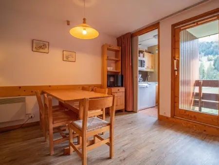 Appartement 2 chambres Valmorel, balcon sud-est vue pistes : photo 3