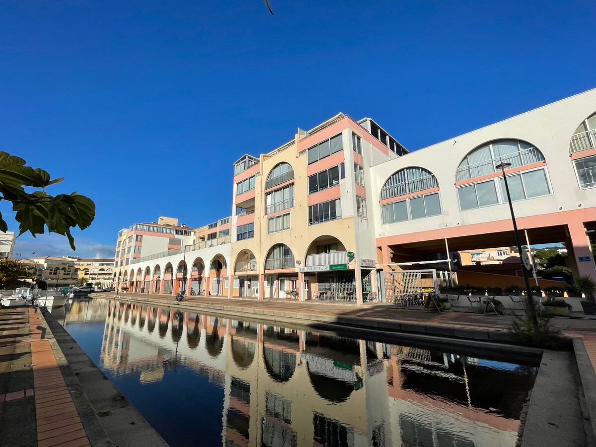 2 pièces cabine 31 m² avec loggia canal et parking à Sète - Photo 12