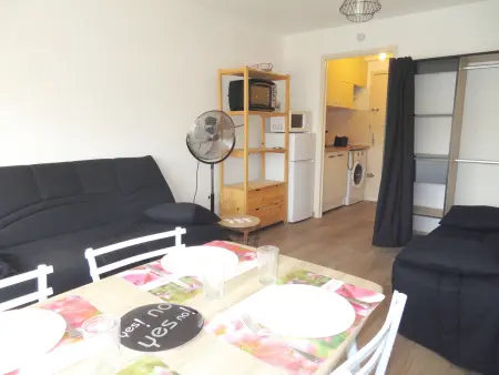 Location appartement à Sète, Studio tout équipé proche plage avec clim et lave-linge