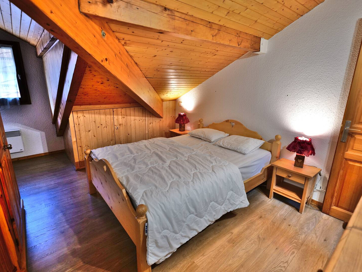 2 pièces + mezzanine 42m², balcon sud, centre village - Photo 6