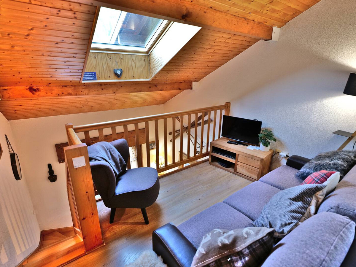 2 pièces + mezzanine 42m², balcon sud, centre village - Photo 7