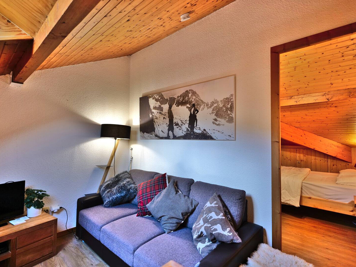 2 pièces + mezzanine 42m², balcon sud, centre village - Photo 8
