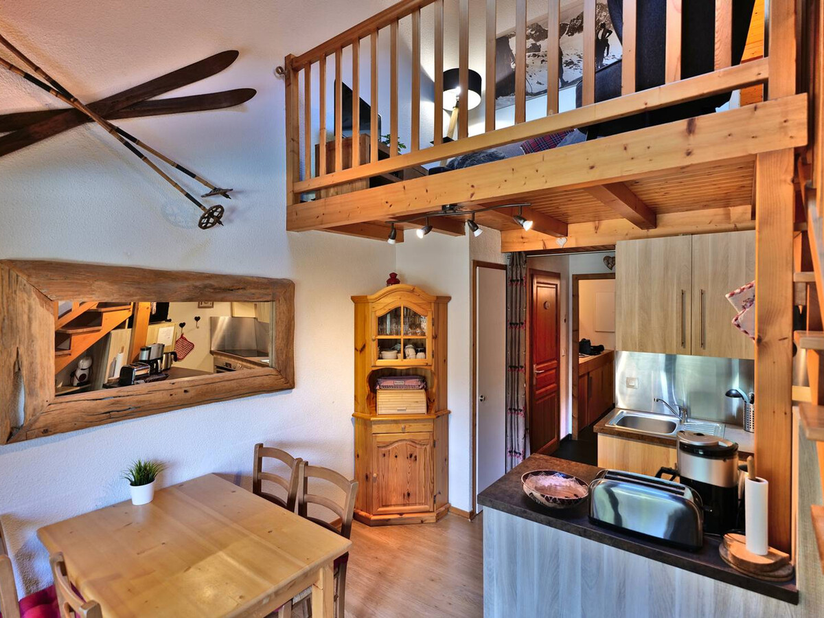 2 pièces + mezzanine 42m², balcon sud, centre village - Photo 9