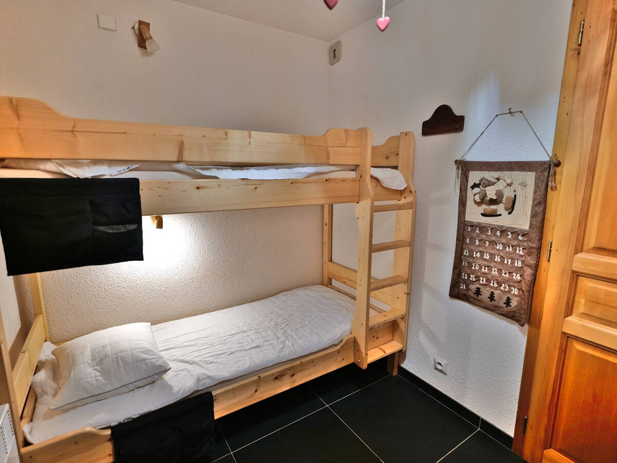 2 pièces + mezzanine 42m², balcon sud, centre village - Photo 11
