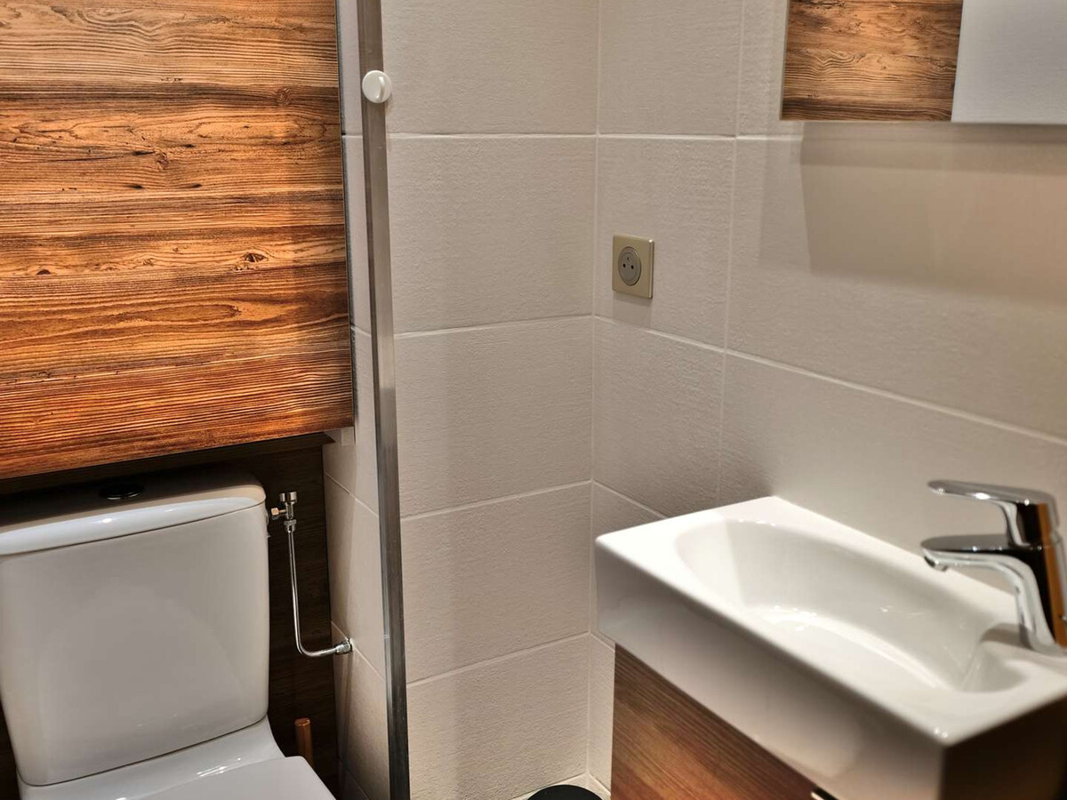 2 pièces + mezzanine 42m², balcon sud, centre village - Photo 15