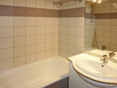 Appartement 6 pers. avec piscine chauffée, jacuzzi et sauna - Photo 6