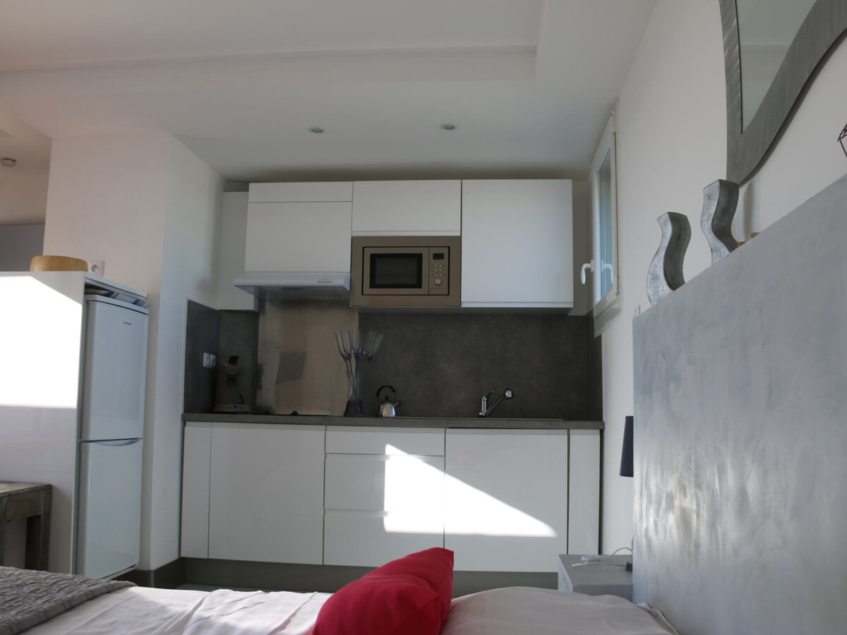 Duplex climatisé 2 personnes, parking privé à Agde - Photo 5