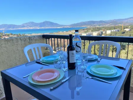 Location appartement à Porticcio, Appartement F2 avec accès piscine à Porticcio