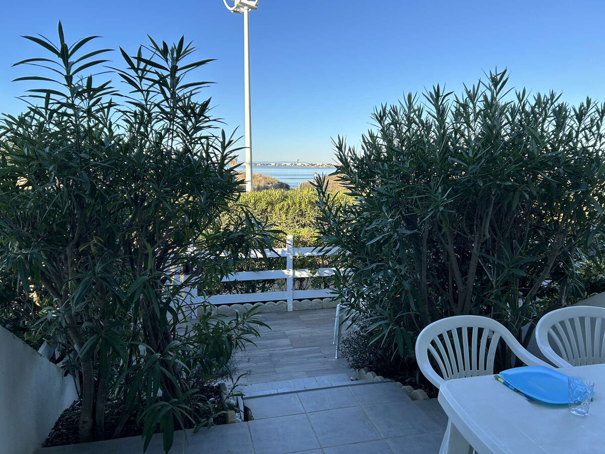 T2 climatisé Port Camargue, terrasse vue mer et jardin - Photo 1